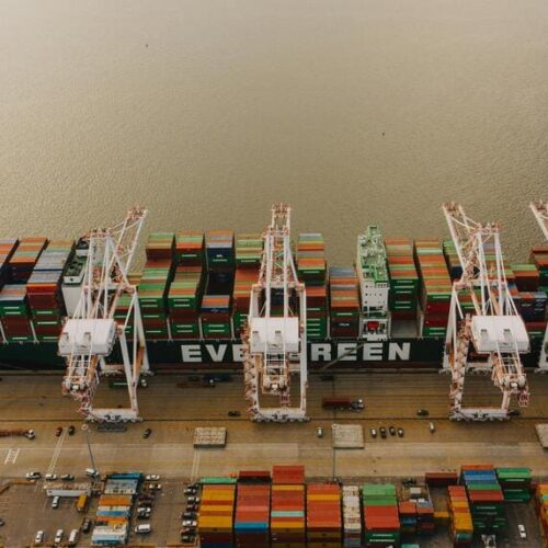Servicios de carga marítima internacional a medida en Panamá